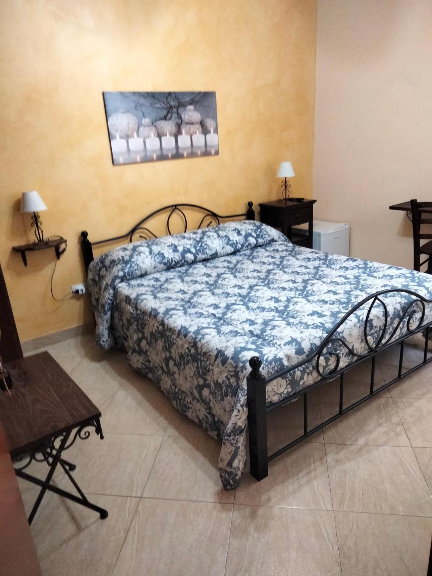 The Best Rooms & Apartments - Parcheggia Gratis Sotto Casa Ed Entra - Mazara del Vallo Extérieur photo